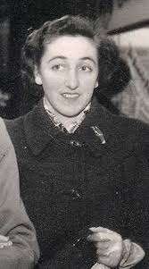 Does anyone remember Frederick Royston & Eileen Clarke who lived in  Warminster most of their lives? I am trying to find their daughter (my mum)  Barbara Ann Turner. Any information would be