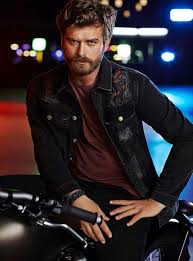 Kivanc Tatlitug Mavi Kivanc Tatlitug Unluler Mavi Ve Unlu Kisiler