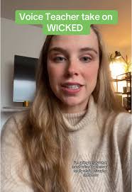 Managing Jaw Tension for Singers: Ariana Grande's Performance