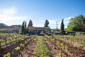 Direct salles est là pour vous aider. Evenements Et Mariages Dans Le Var Chateau Sainte Croix En Provence