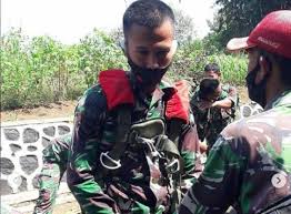 Sepanjang sejarahnya hanya ada 3 orang yang urutan pangkat tni dimulai dari tingkatan perwira tinggi sampai pangkat tamtama dalam tentara. Ternyata Begini Urutan Pangkat Dan Gaji Anggota Tni Angkatan Darat Terbaru 2020 Jurnal Sumsel