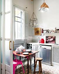 Si vous cherchez un carrelage mural rétro pour la cuisine dans le style d'un bistrot des années 30, 50, ou 60, comptoir du cérame vous offre ici un grand choix de carrelage à l'ancienne pour sol et mur. Comment Decorer Avec Le Carrelage Ancien 62 Photos Pour Decider Archzine Fr