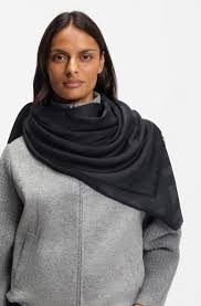 HUGO BOSS | Women's Scarves