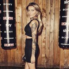 Models, pornstars and amateurs are all allowed. Sophia Thomalla Icin 250 Fikir 2021 Siyah Deri Etekler Dovmeli Kizlar Kadin Modasi