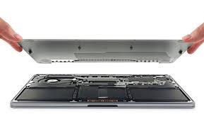 Da sie momentan den verkauf der reihe ankurbeln (sehr gelungener tv spot, der mir momentan bei ca. Teardown Neues Macbook Pro Kommt Mit Nur Einem Lufter Notebookcheck Com News