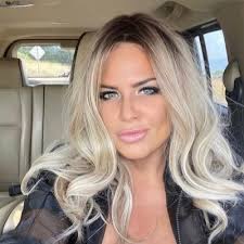 The former dsds finalist was not only in front of the camera as the leading actress for a film for the first time. Sarah Engels Sarahcoloradoen Twitter