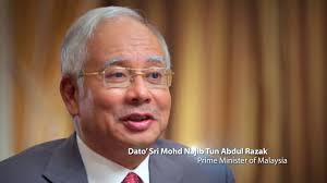 Kemudian, pada tahun 1982 hingga 1986, ia menjadi menteri besarpaling muda dalam sejarah malaysia ketika dilantik sebagai menteri besar pahang pada waktu ia berumur 29 tahun. Dato Sri Mohd Najib Tun Abdul Razak Visit Malaysia Youtube