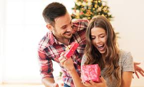 Que Regalar A Tu Novia En Navidad Si Llevais Poco O Mucho Tiempo Juntos