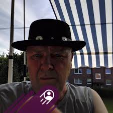 Pretty with pink 😁💋 Findest du Bild 1 oder 2 besser? 🤓  link.me/desilicious.life