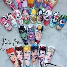 No solo de tatuajes vivimos. 260 Ideas De Unas Disney Unas Disney Manicura De Unas Arte De Unas Disney