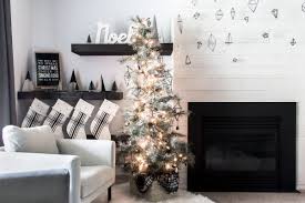 Want to create a beautiful yet cozy minimalist home? Minimalist Christmas Tree Decor Decor Ideas For Your Home