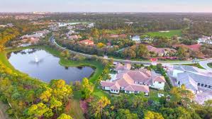 Born 19 october 1982) is a south african professional golfer who won the 2010 open championship. Pro Golfer Louis Oosthuizen Sells Florida Home For 5 5 Million Mansion Global