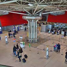 Offering free wifi, lisbon hostel terminal 3 offers accommodations in lisbon, 1.6 mi from lisbon casino and 1.7 mi from lisbon oceanarium. Reisefuhrer Flughafen Lissabon Aktualisiert Fur 2021