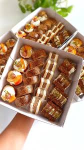 بیاید با هم چهار تا جعبه شیرینی تر درست کنیم 😍🥹, برای من که خیلی لذت بخشه  , برای شما چطور😍, جهت ثبت سفارش و شرکت در دوره های آموزش مجازی دایرکت پیام  دهید 🍃🌸, #شیرینی_تر , #شیرینی_خامه_ای , #شیرینی_پزی ...