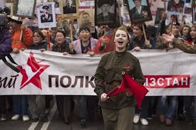 Мы хотели создать знак, отдаленный от в декабре 2016 года логотип официально зарегистрирован в роспатенте. Logotip Bessmertnogo Polka S Zhuravlikom Razletelsya Po Miru