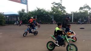Muursticker recepten voor de keukenmuur. Anak Kecil Main Motor Kros Youtube