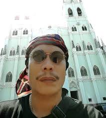 Manila Iron Tower selfie Walking along the Plaza del Carmen of the 1907  Colegio de Santa Rita with the 1891 Basílica Menor y Parròquia de San  Sebastián y Santuario Arquidiocesano de Nuestra