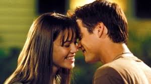 Born on november 29, 1978, lauren is an american actress who had her first major role in the 2002 romantic movie a walk to remember. Lauren German Actress Films Episodes And Roles On Digiguide Tv