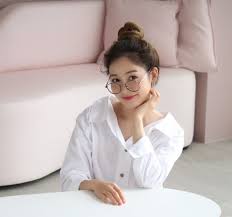 윤계상(1978년 12월 20일 ~ )은 대한민국의 보이 그룹 god의 멤버이며, 배우이다. ì„±ìœ ë¦¬ ìŒë'¥ì´ ìž„ì‹  ê²½ì‚¬ íƒœëª…ì€ ì‚¬ëž'ì´ í–‰ë³µì´ Sbs ë‰´ìŠ¤