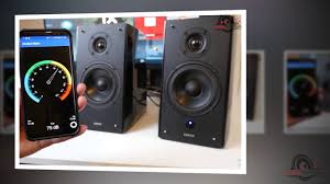 As well as the r2000db speakers edifier have included a range of cables, there is one (long) cable for connecting the left and right speaker, a 3.5 to rca cable, an rca to rca cable and an optical cable. Edifier R2000db Powered Bluetooth Bookshelf Speakers Review