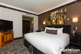 Full of charm, the alexander inn resides in center city's washington square west neighborhood within sight of many of the philadelphia's best attractions. Alexander Inn Review What To Really Expect If You Stay