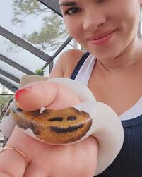 Guess who's at the glass wall gallery event? With photographer Robert Payant  Check him out! His info is in the 3rd image! #photographersofinstagram  #photographers #modeling #modellife #actresslife