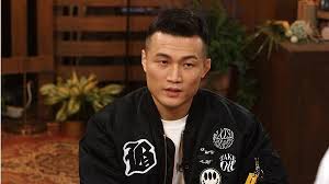 스포티비뉴스=김건일 기자 정찬성(32, 코리안좀비mma)이 2라운드부터 부상당한 채 싸웠다고 털어놓았다.정찬성은 20일(한국시간) 미국 네바다주 엔터프라. ë°¥ì‹¬ ì •ì°¬ì„± ì˜¤ë¥´í…Œê°€ ê²½ê¸° íšŒìƒ ë¶ˆë©´ì¦ ê³ ë°±