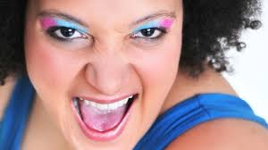 Vanessa Atuh aus Menden spielt im Musical Hairspray mit