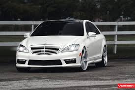Diamond White Perfection Mercedes S63 Amg Rocking Custom Wheels Mercedes Benz Wallpaper Custom Wheels Benz