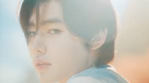 ENHYPEN (엔하이픈) 'Sacrifice (Eat Me Up)' Official Music Video Credits:  Production : STUDIO SACCHARIN Director : Yongsoo Kwon 1st AD : Wonsik You  2st AD : Seoyoung Son Editor : Heegyeong Kwon