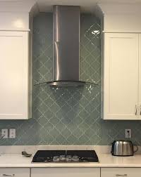 Consider mingling other colors in this series to add a little pop to your project! Pacifica Arabesque Glass Mosaic Tiles Rocky Point Tile Glass And Mosaic Tile St Mosaic Bathroom Accessories Arabesque Tile Backsplash Glass Tile Backsplash