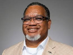 Alumni Highlight: George "Gus" Hill and Ginny Knowles