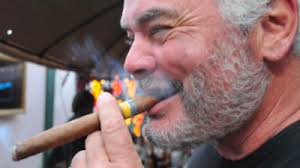 Libertarian Shotgun Willie's boss considering gubernatorial bid