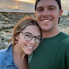 Justin Heard's Instagram, Twitter & Facebook