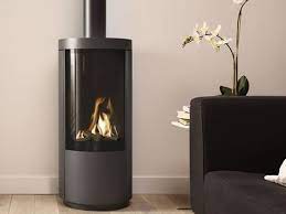 Le stufe ventilate che si utilizzano per riscaldare ambienti singoli o due o tre ambienti comunicanti tramite la canalizzazione dell'aria calda. Stufe A Gas Paolo Barzotti