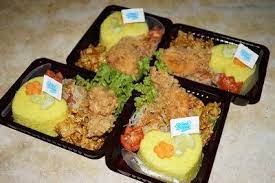 Bento Nasi Kuning Untuk Anak Anak Ide Makanan Fotografi Makanan Makanan Dan Minuman