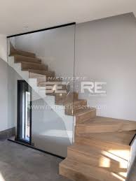 Etude Et Fabrication Garde Corps En Verre Pour Protection D Escalier Proche De Villefranche Sur Saone Miroi En 2020 Garde Corps Verre Escaliers Maison Escalier Bois
