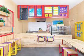 If you constantly work hard with complete dedication, nothing can stop you from taking your food business to heights of success. Take Away Food Business Ideas Pick Up Dinner Different Types Of Takeaway Treats Martha Stewart Mla Small Restaurant Design Restaurant Decor Colorful Restaurant