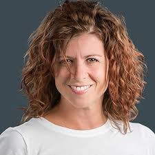 Danielle Randall's Instagram, Twitter & Facebook