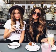 The good and best lunchspots near central station. Best Friends Lunch Date Picture Ideas Sisters Photoshoot Friend Poses Friends Instagram