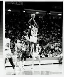 Aktuelle preise für produkte vergleichen! Len Bias And Michael Jordan The Best Nba Rivalry That Never Happened Washington City Paper