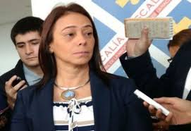 | la ex fiscal carrasquilla le exigió a su compañero respeto porque ella nunca se hizo llamar la. Por Medida De Fiscalia Solo Se Efectuaran Capturas En Flagrancia El Mundo