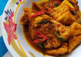 Ketimbang hanya menggoreng telur biasa, ada baiknya kamu mencoba resep semur telur ala rumahan ini. Bagaimana Membuat Tahu Telur Kecap Pedas Nikmat
