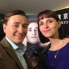 Сергей маковецкий родился 13 июня 1958 года в киеве.носит фамилию матери — маковецкой анны григорьевны (ум. Sergej Bezrukov I Ego Zhena Anna Matison Stanut Gostyami Shou Vechernij Urgant Vokrug Tv