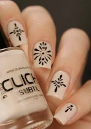 Checa estos 10 diseños de uñas blancas que querrás tener ahora mismo 1001 Ideas De Unas Decoradas Para La Temporada 2017