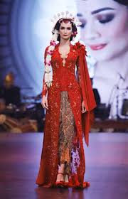 Model baju kebaya pendamping pengantin. 30 Model Vera Kebaya Pengantin Wisuda Modern Terbaru