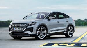 En del detaljer er forskjellige, og særlig audi q4 kan utstyres slik at den koster flere hundretusen mer enn grunnprisen. Se Upp Audi Q4 E Tron Blir En Tuff Utmanare Dagens Ps