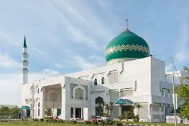 Salah satu keindahan masjid ini ialah warna menaranya yang biru dan setiap. Al Kauthar Mosque Wikipedia