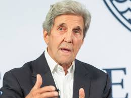 Robert Ray, 89; helped Vietnam refugees relocate to Iowa