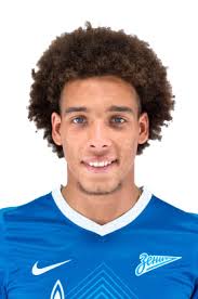 Mehdi carcela axel witsel on vous force à porter les habits de l'un d'eux pour aller au travail. Axel Witsel